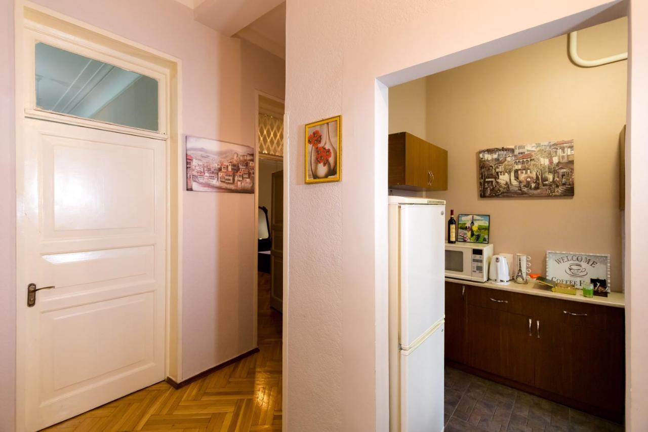 Apartment Gallery Rustaveli 1 Tbilisi Eksteriør billede