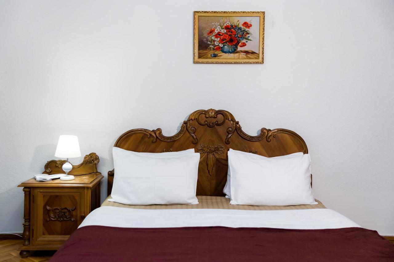 Apartment Gallery Rustaveli 1 Tbilisi Eksteriør billede