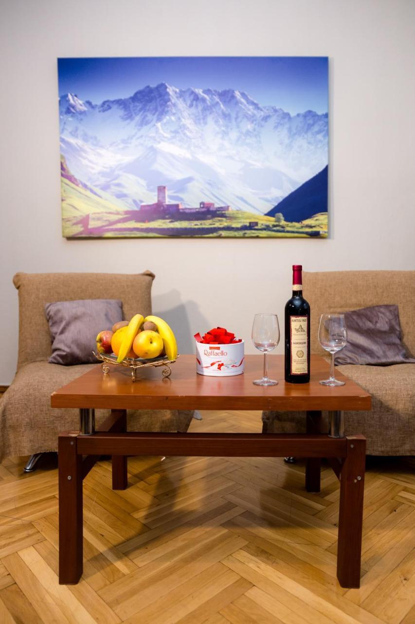 Apartment Gallery Rustaveli 1 Tbilisi Eksteriør billede